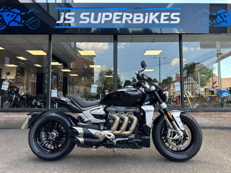 TRIUMPH ROCKET 3 R 2021 - ONLY 4362 MILES - VERY CLEAN