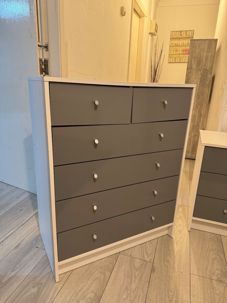 Chest of Drawers, Excellent condition 