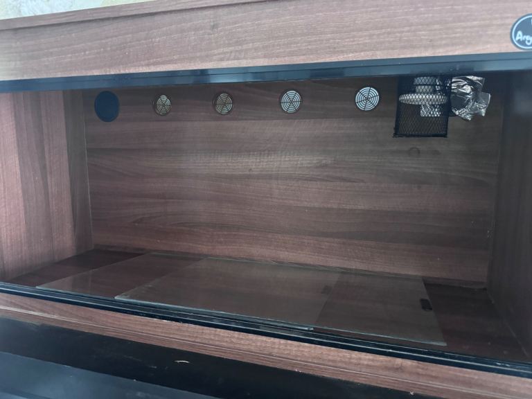 Brown 6ft vivarium 