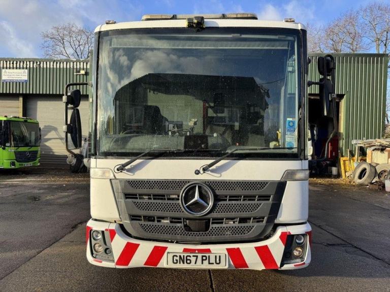 2018 MERCEDES ECONIC 1830 SKIP LOADER