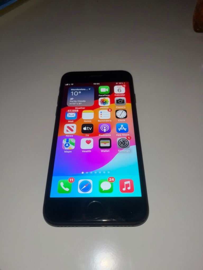 Apple iPhone SE 