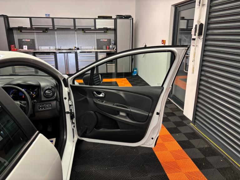 2016 Renault Clio 1.2 16V Play 5dr HATCHBACK Petrol Manual