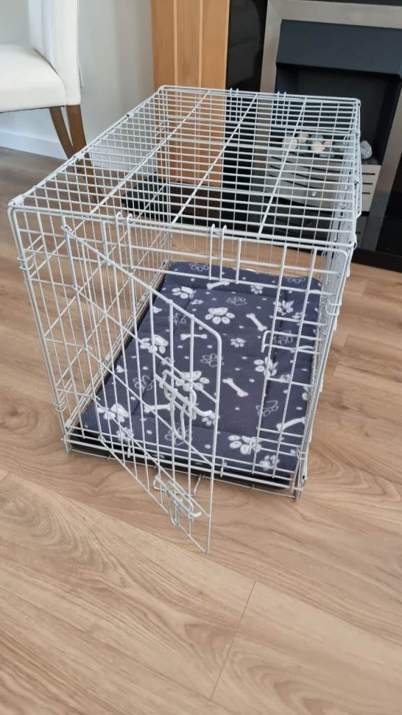 Pets at Home Double Door Dog Crate Small