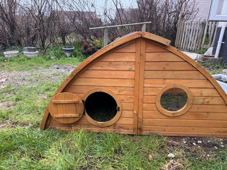 Chicken coop animal hutch 