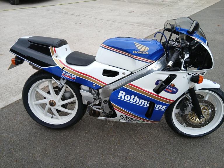 1989 HONDA VFR400 NC30