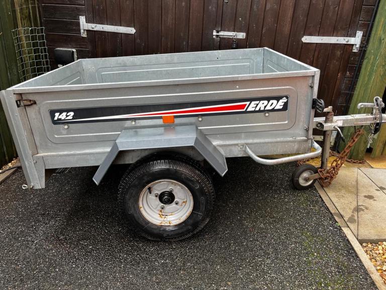 Erde 142 Trailer