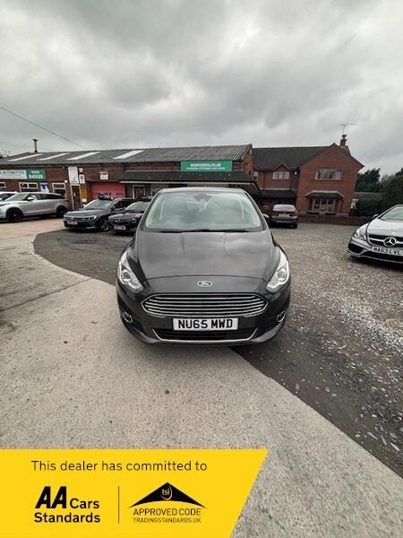 Ford S-Max TITANIUM-LOW MILEAGE-LOW INSURANCE-GREAT SERVICE HISTORY-DAB RADIO-IM