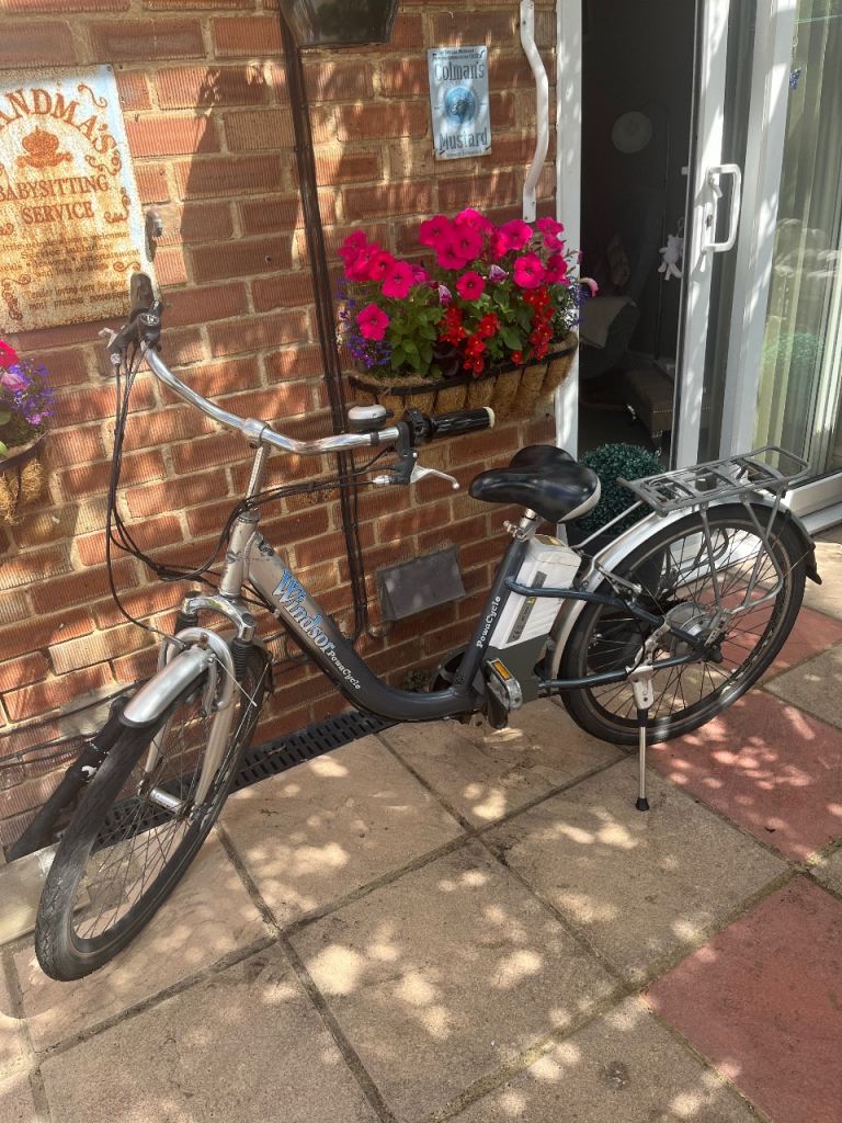 Electric bike (spares or repair)