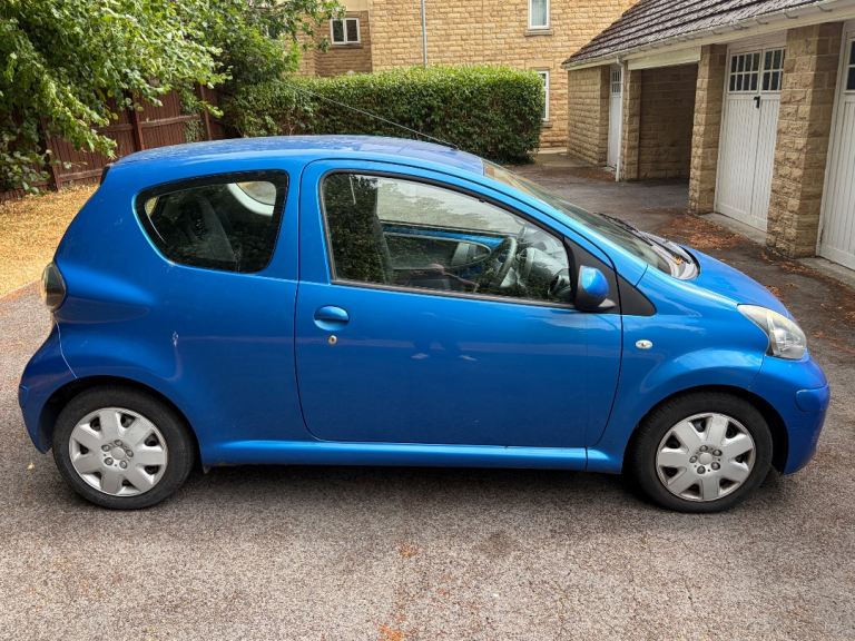 Toyota, AYGO, Hatchback, 2010, Manual, 998 (cc), 3 doors