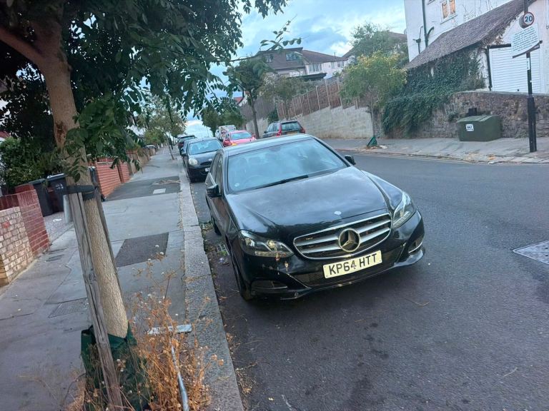 Mercedes-Benz, E CLASS, Saloon, 2014, Semi-Auto, 2143 (cc), 4 doors