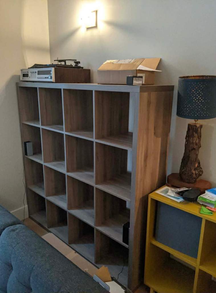 Ikea kallax oak 4x4 & 3x ikea basket boxes 