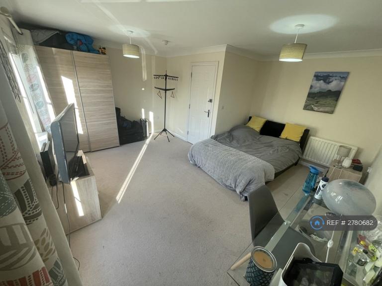 1 bedroom in Cheviot Way, Stevenage, SG1 (#2780682)