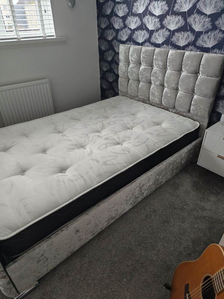 Queen size bed