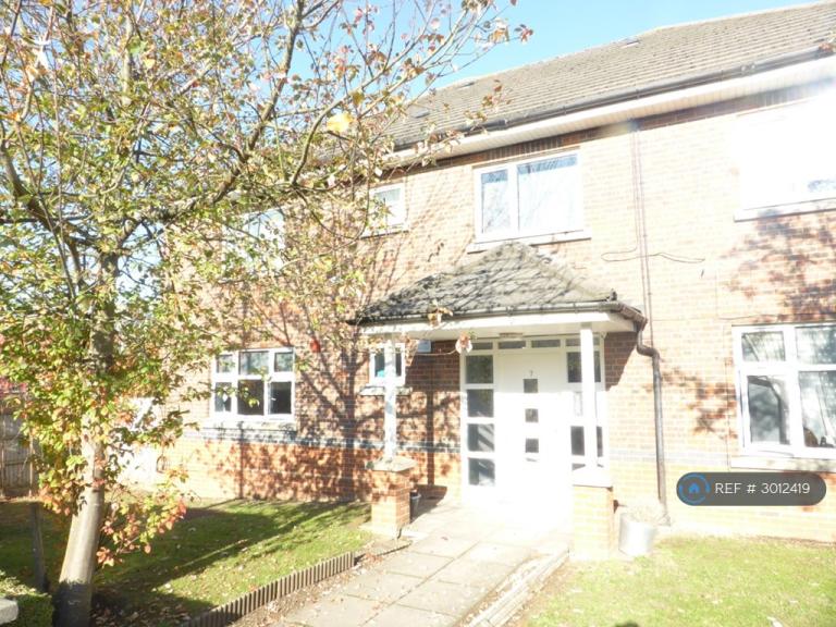 Studio flat in Phoenix House, Hatfield, AL10 (#3012419)