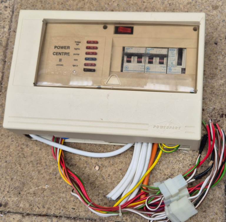 POWERPART, ZIG CPU 1250 POWER MASTER, CPU CARAVAN POWER UNIT - battery charger for camper caravan.