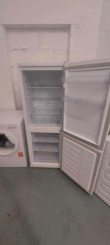 Beko White Fridge Freezer – Good Condition