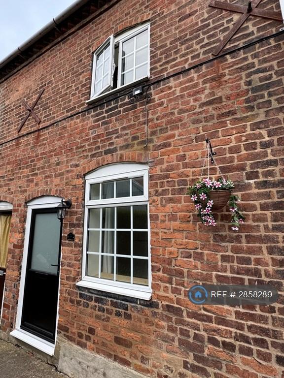 1 bedroom house in Francis Place, Newtown, SY16 (1 bed) (#2858289)