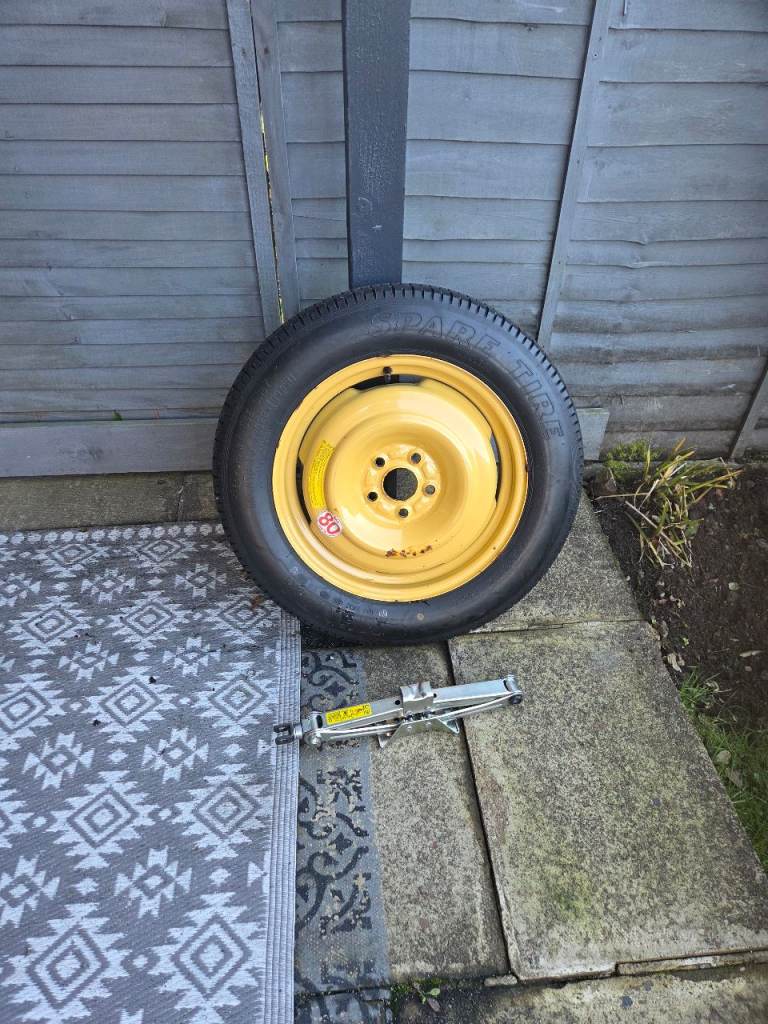 Honda spare wheel and jack