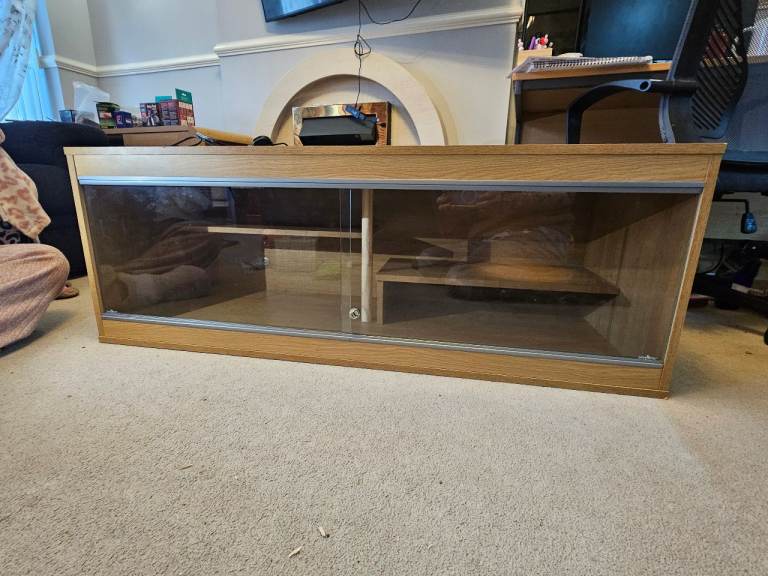 4ft vivarium with bulb holder