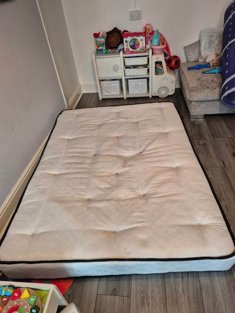 Double mattress Free