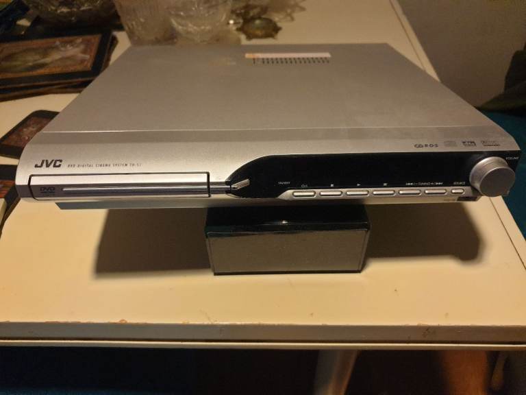 JVC (THS-1) HOME CINEMA DVD /CD PLAYER ( Untested)