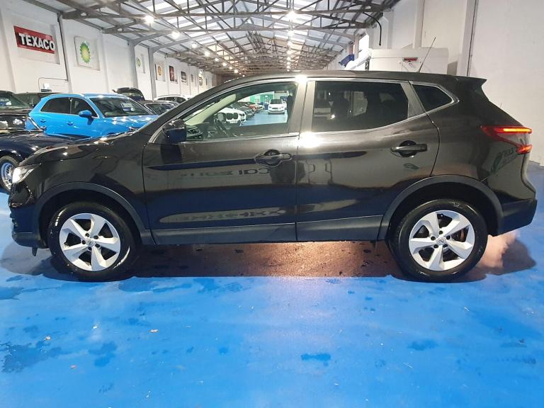 2017 Nissan Qashqai 1.2 DiG-T Acenta 5dr HATCHBACK PETROL Manual
