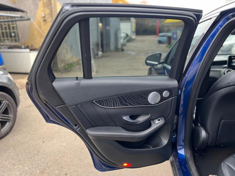 2017 Mercedes-Benz GLC 2.1 GLC250d AMG Line (Premium Plus) G-Tronic 4MATIC Euro 6 (s/s) 5dr ESTAT...