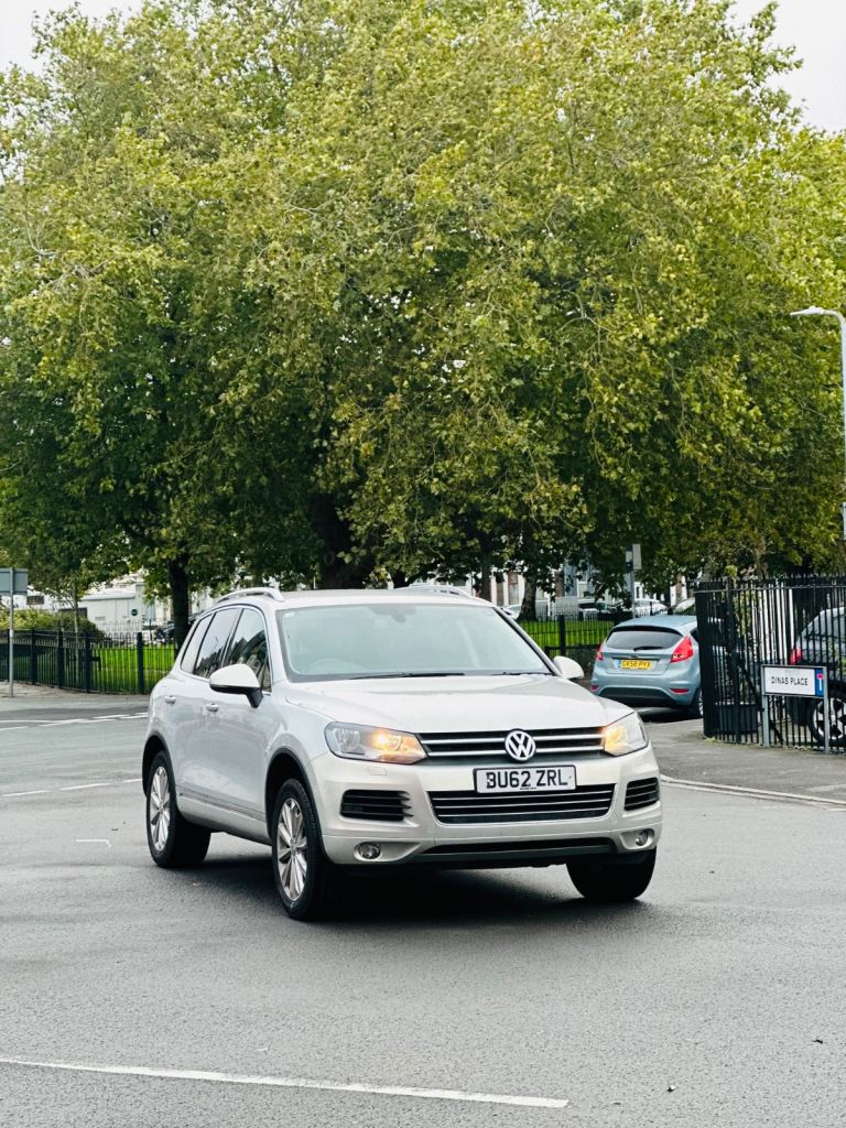 Volkswagen, TOUAREG, Estate, 2012, Semi-Auto, 2967 (cc), 5 doors
