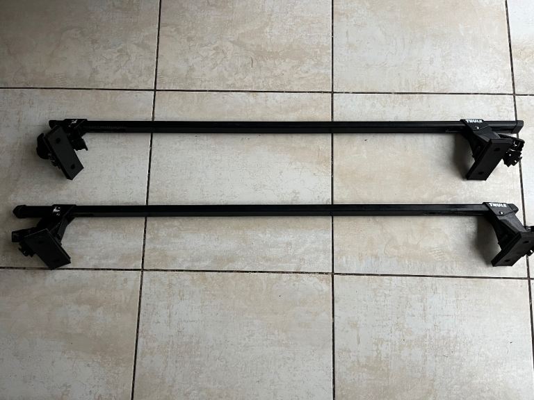 THULE ROOF BARS WITH FEET - 127CM - ADJUSTABLE