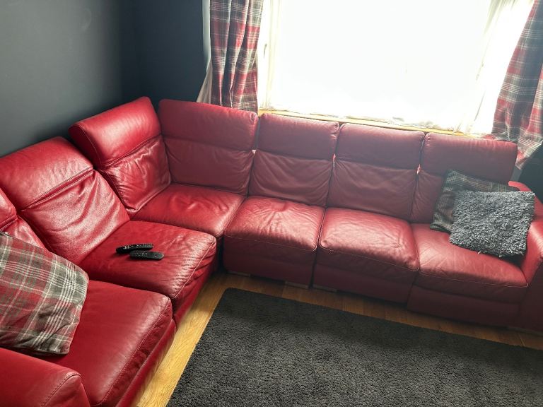 Read leather corner sofa - FREE