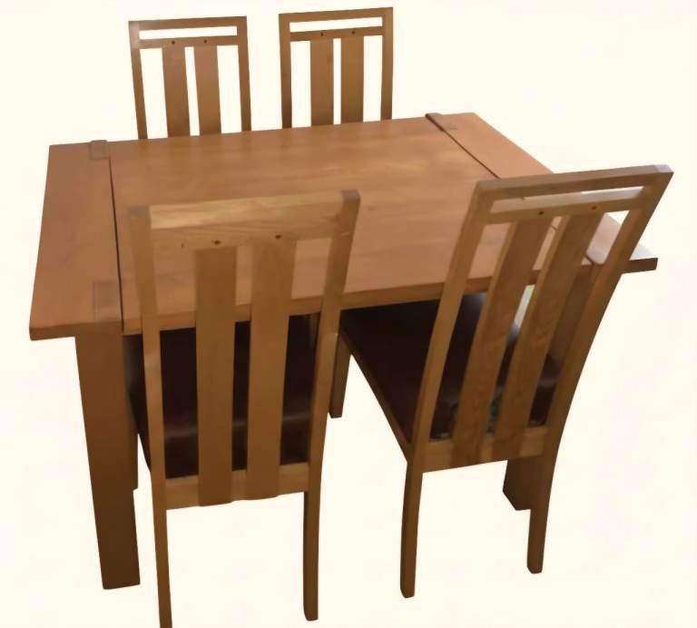 Oak dining table plus 4 highback chairs vgc 