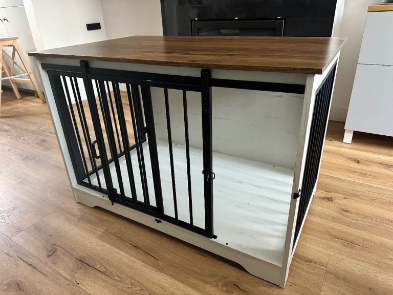 Dog Crate / Dog Cage – Furniture Style – Excellent Condition