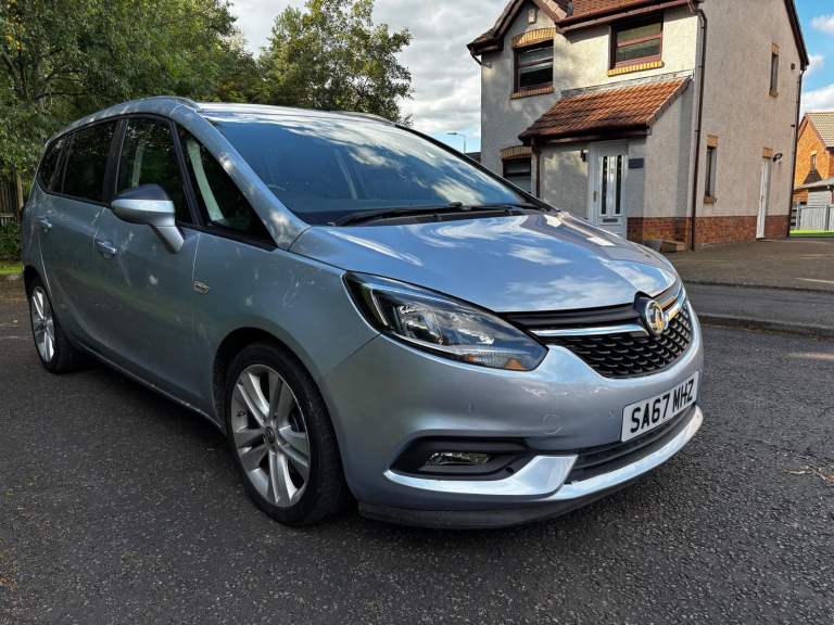 2017 VAUXHALL ZAFIRA TOURER SRI NAV 2.0, MOT DECEMBER 26, NO ADVISORS 