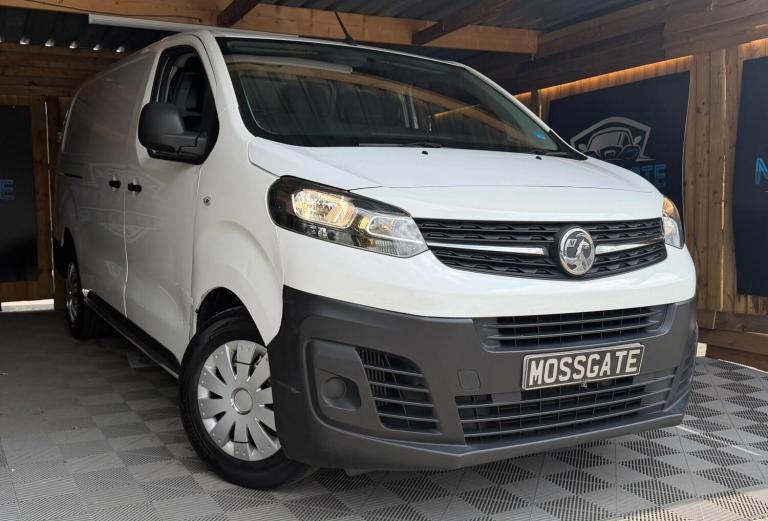 Vauxhall Vivaro 2.0 Turbo D 3100 Edition L2 H1 Euro 6 (s/s) 5dr Diesel Manual