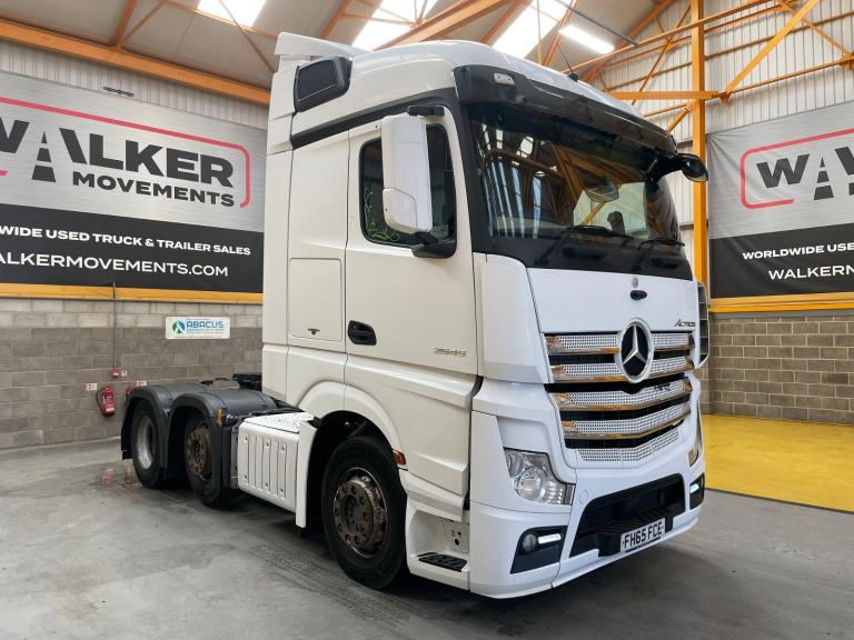 MERCEDES ACTROS 2545 STREAMSPACE *EURO 6* 6X2 TRACTOR UNIT – 2015 – FH65 FCE