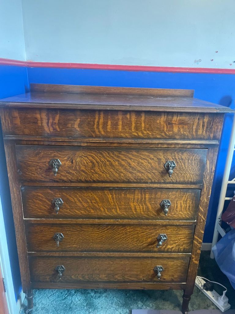 Vintage Chest of drawers/Dresser