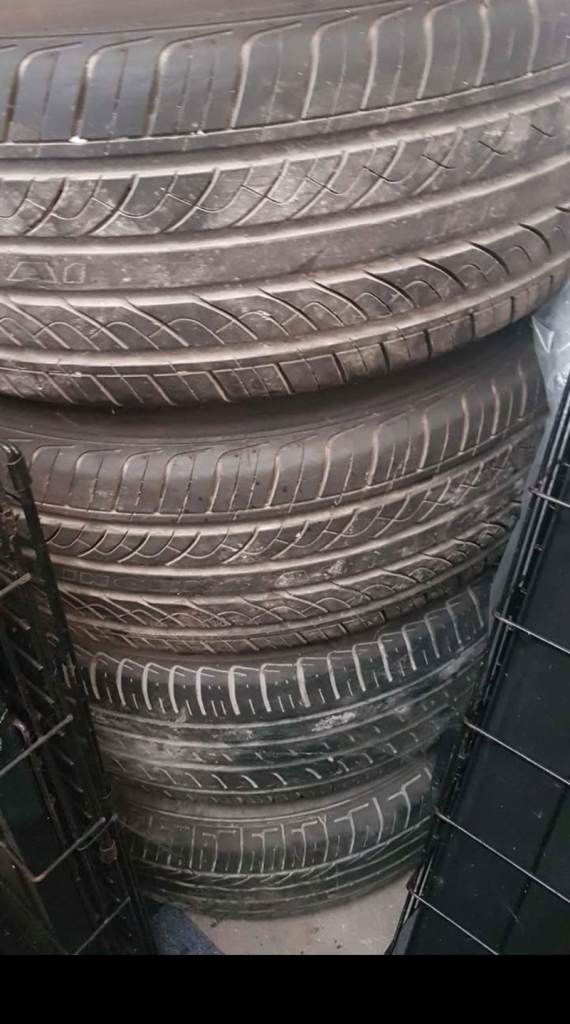 Maxtrek Ingens 4x tyres and alloys 225/60 18 R/100V