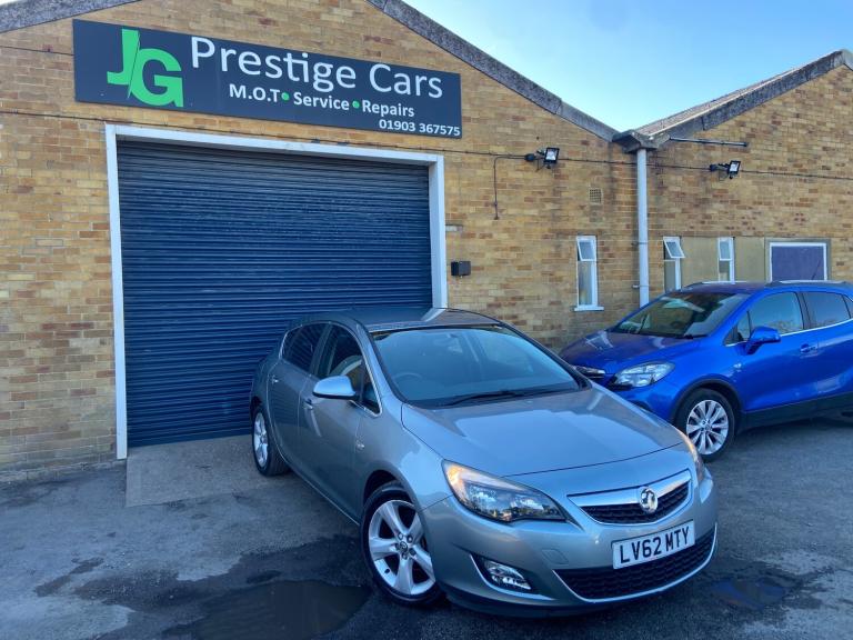 2012 Vauxhall Astra 1.6 16v SRi Hatchback 5dr Petrol Manual Euro 5 (115 ps)