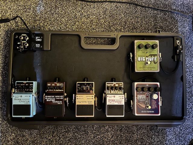 Bass guitar effects pedals, case, patch leads