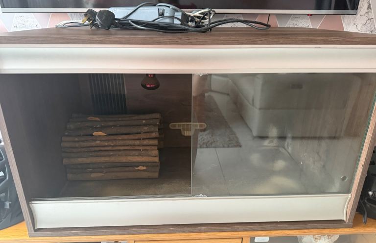 Large Wooden Vivarium/Terrarium with Sliding Glass Doors