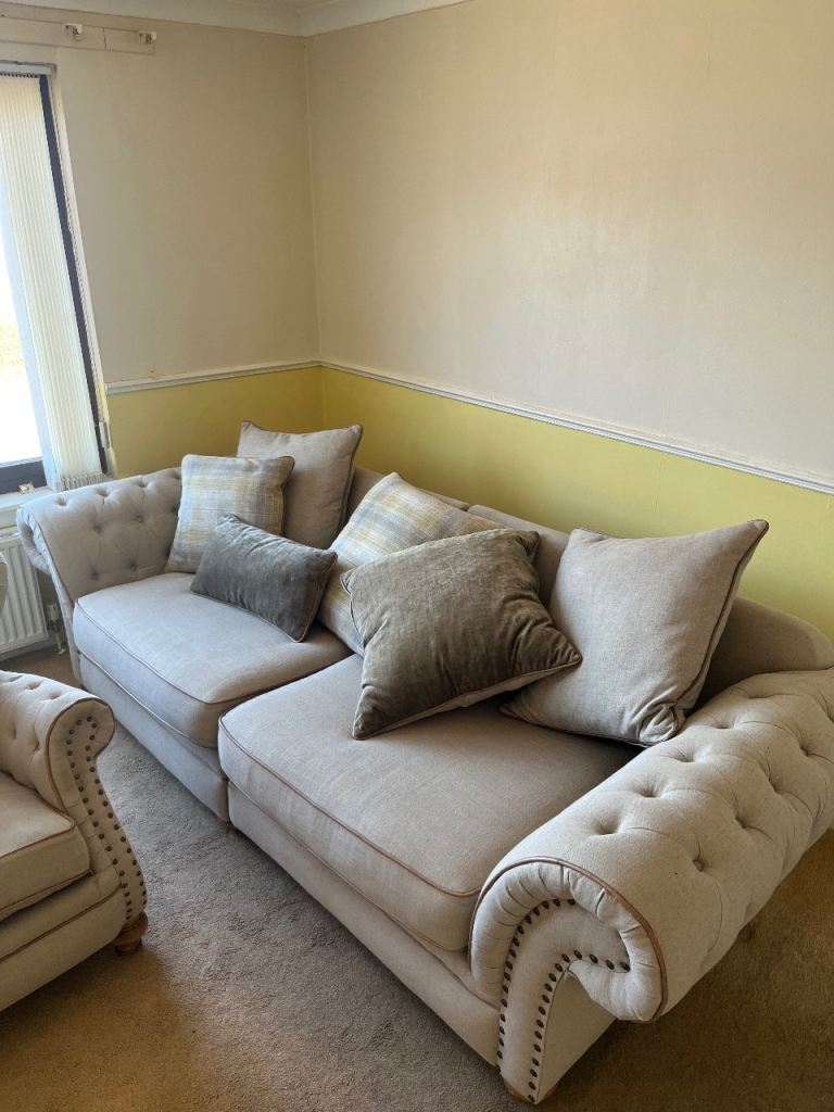 3 seater sofa and armchair. Chesterfield. Beige 