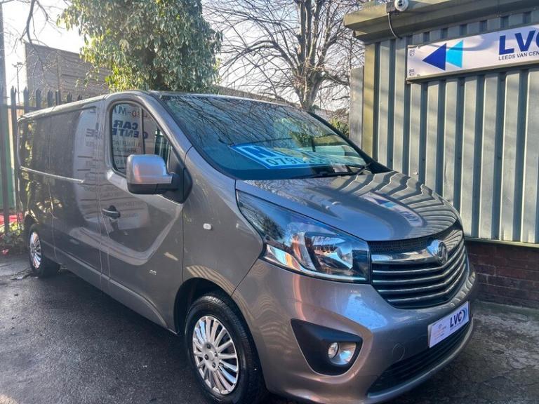 Vauxhall Vivaro 2900 L2H1 CDTI SPORTIVE + Best Colour +fsh +clean van