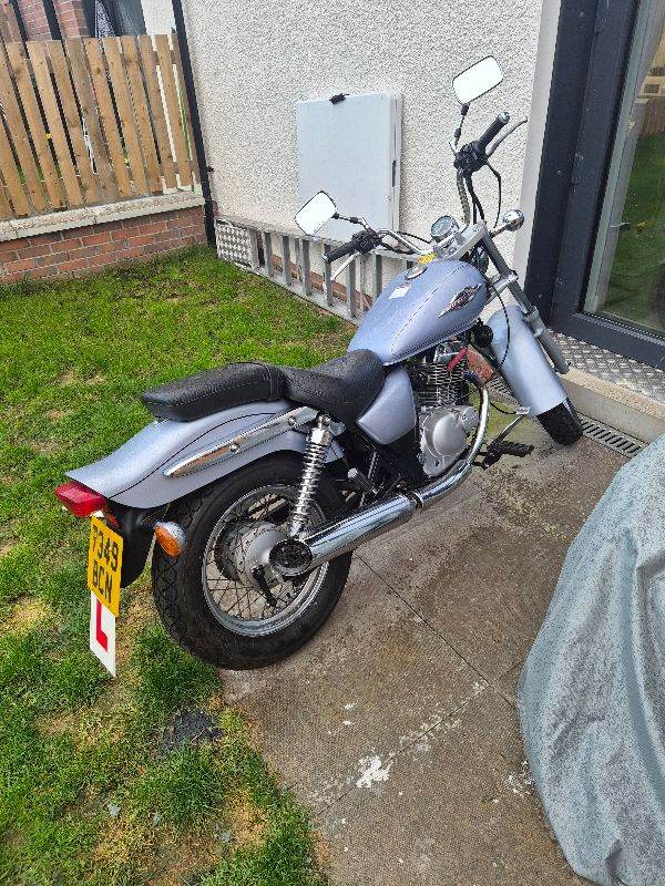 Suzuki, GZ, 1999, 124 (cc)