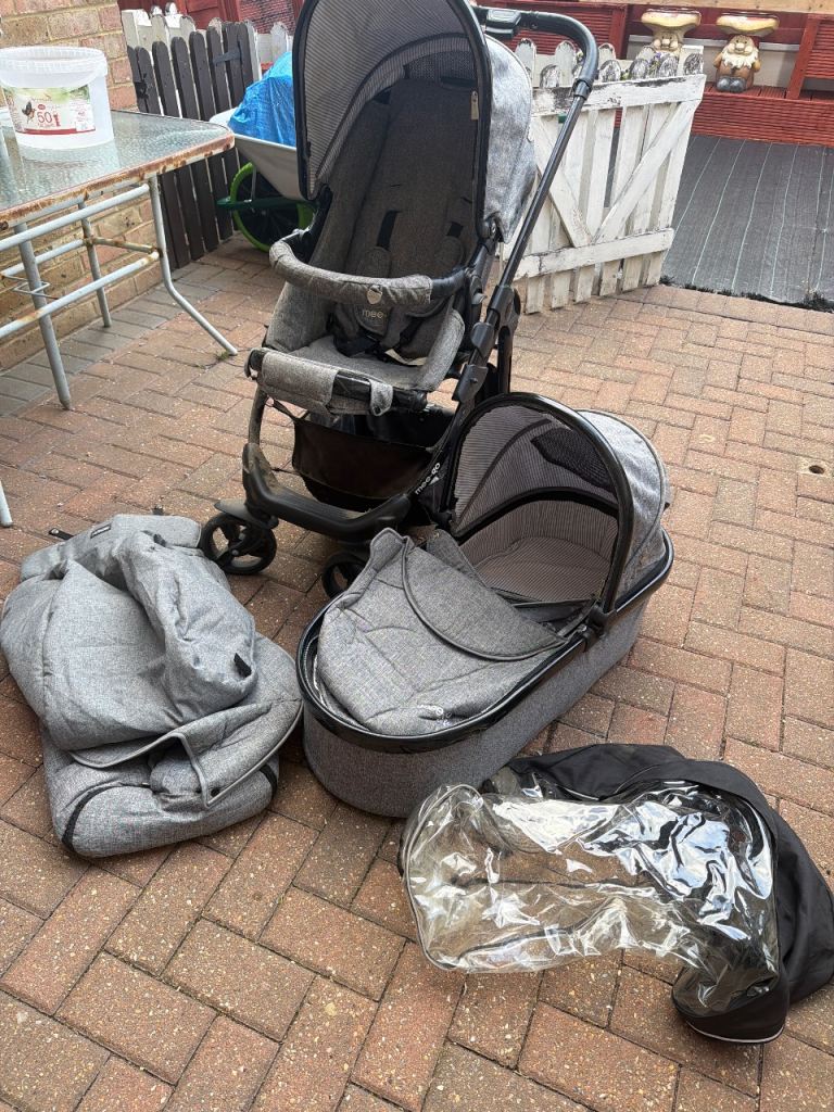 Grey Pushchair and Carrycot Set with Rain Cover and Spare Wheels