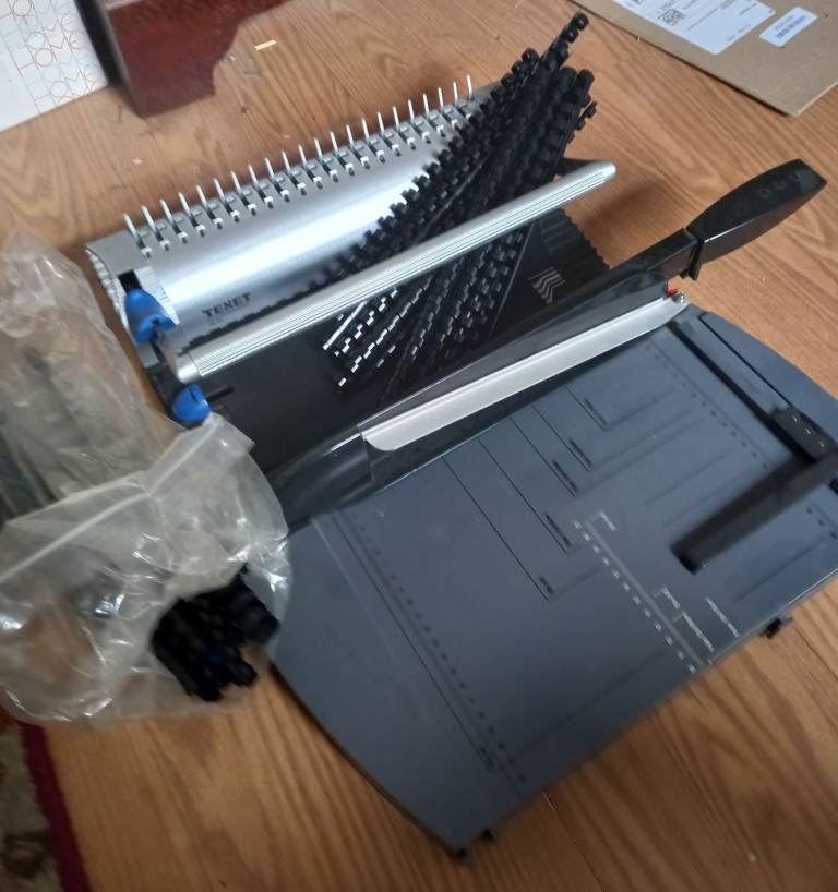 image for Office equipment. Ring binder + guillotine 