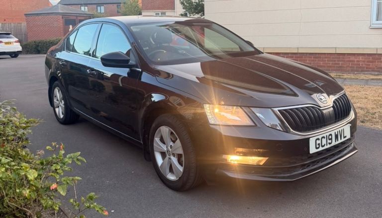 Skoda, OCTAVIA, Hatchback, 2019, Semi-Auto, 999 (cc), 5 doors