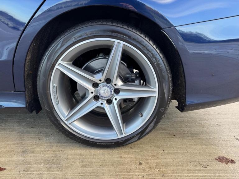 2017 Mercedes-Benz C Class C200d AMG Line Premium Plus 4dr Auto SALOON DIESEL Automatic