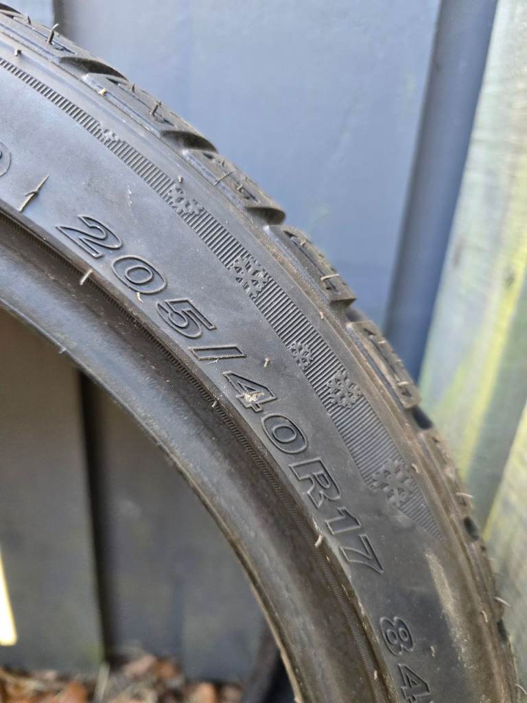 Winguard Sport tyre in good condition 