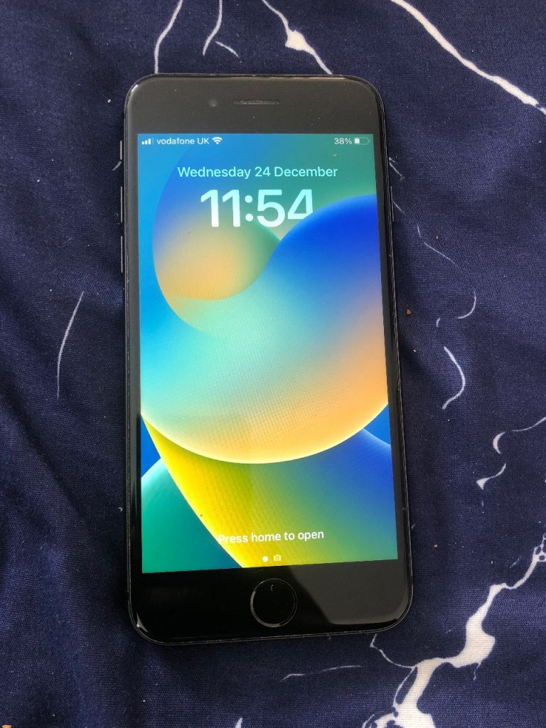 Apple iPhone 8 64gb looks nearly new unlocked fully works battery health 100% iOS 16.7.12