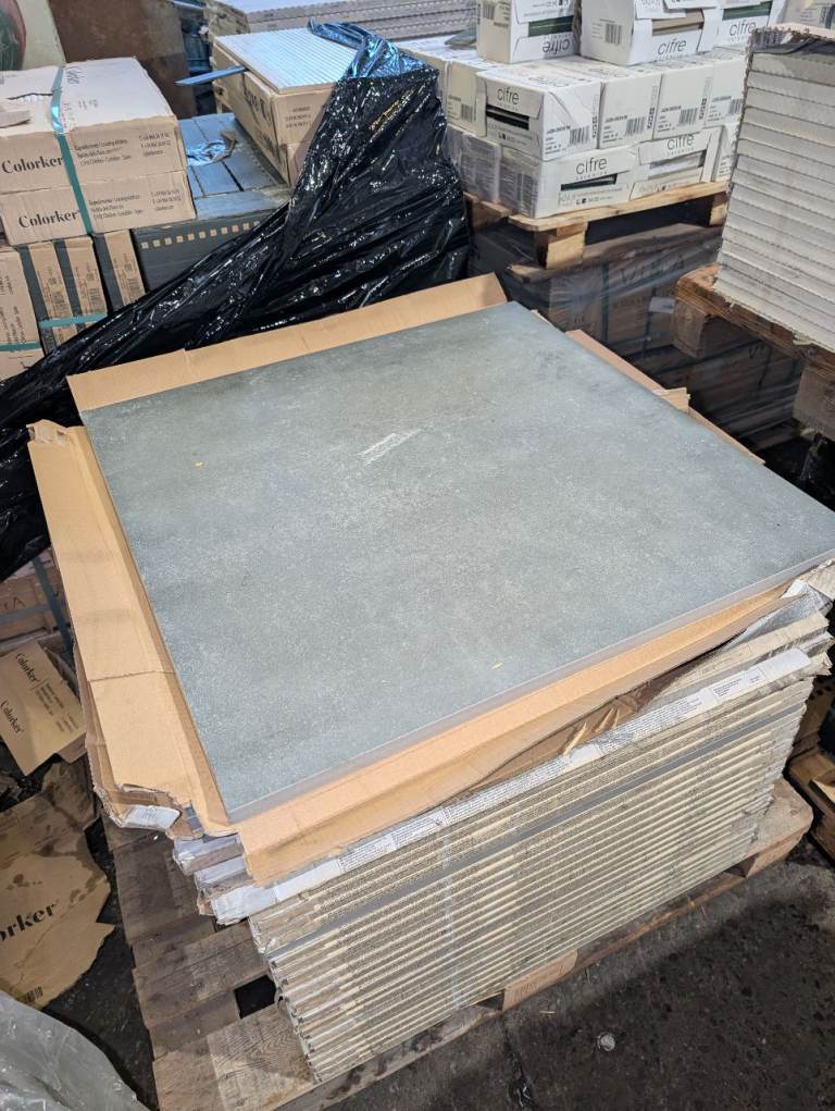 Massive Ceramic Porcelain Tiles Clearance